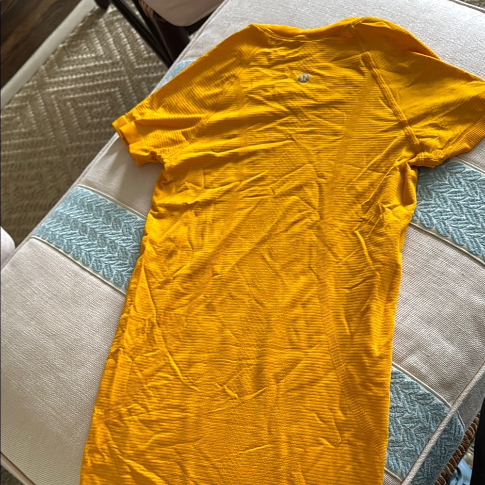 Lululemon Athletica Yellow Polo T-Shirt Short Sleeve